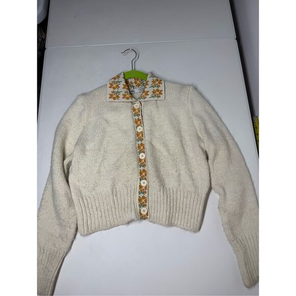 ZARA NEW WOMAN CONTRASTING KNIT CARDIGAN FLORAL TRIM Size M - Picture 7 of 12